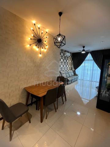 Molek Regency 1