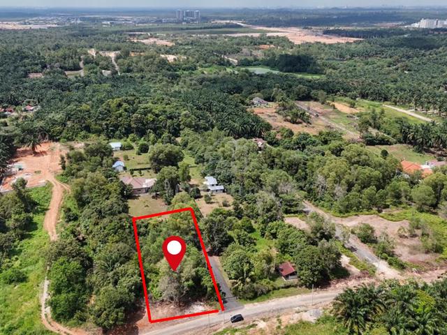 Premium Bungalow Corner Lot Bukit Damar Dengkil 1