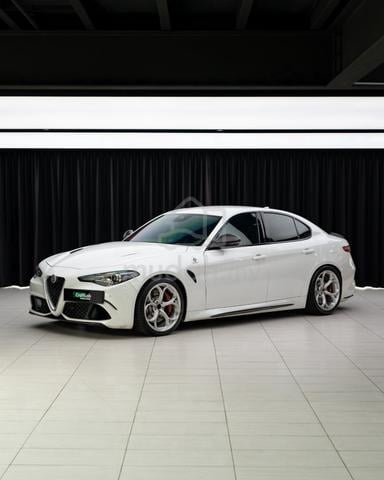 2017 Alfa Romeo GIULIA QUADRIFOGLIO V6 2.9 - 1
