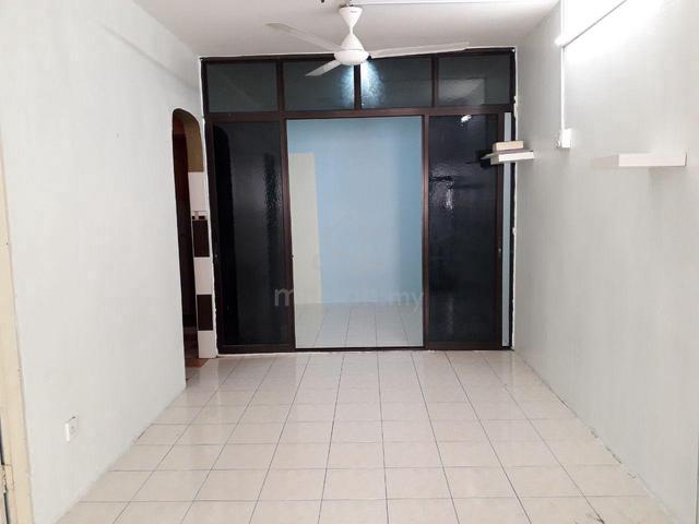 Desa Putra (Queensbay) 1