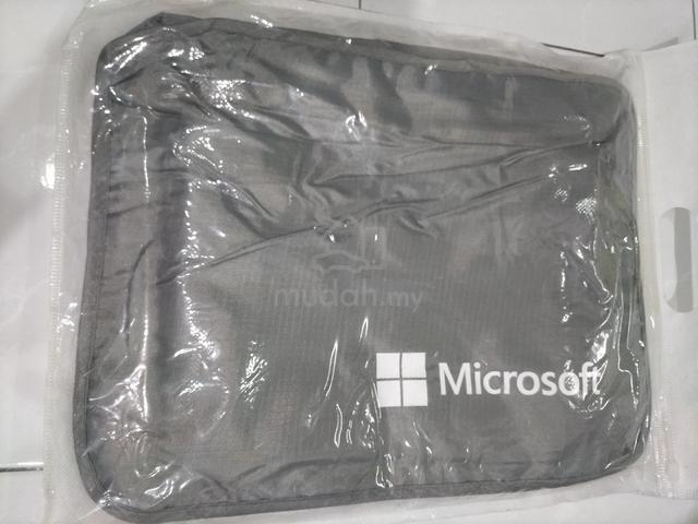 New Official Microsoft Laptop Sleeve Bag (Grey)

 - photo 3 of 4