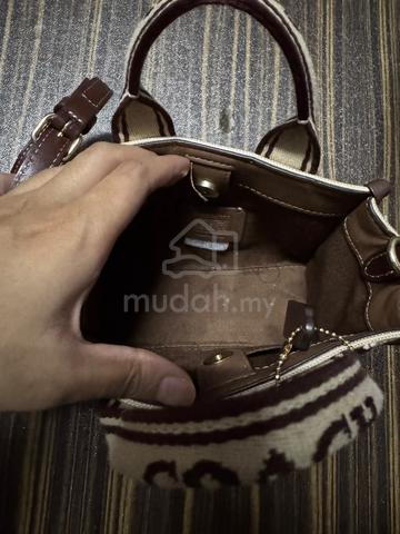 Carousel Image