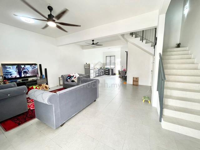 【Unfurnished Rent 】Yarra Park Sprinfield - Double Storey Terrace House 1