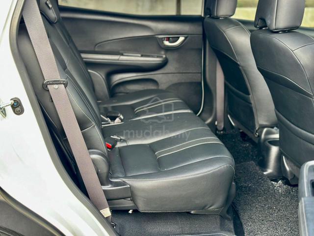 2017 Honda BR-V 1.5 V -- (A) low miles F/L - 5