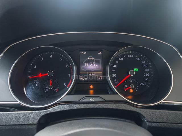 2016 Volkswagen PASSAT 1.8 TSI COMFORTLINE (CKD) - 4