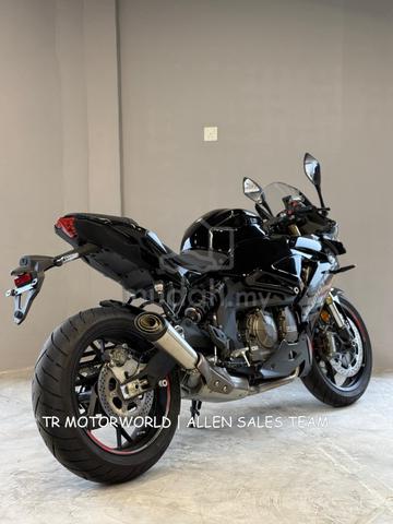 Carousel Image