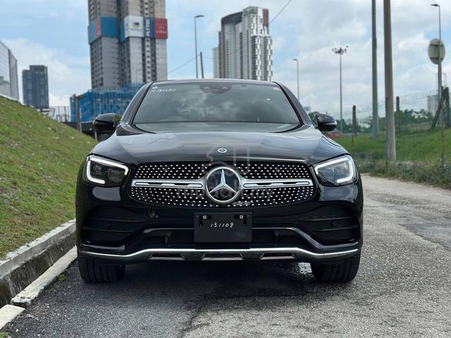 PERFECT Mercedes Benz GLC300 4MATIC COUPE SUNROOF - 2