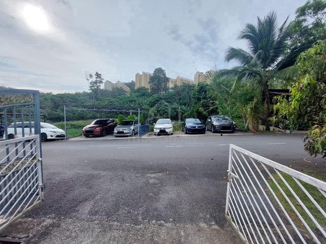 [Not Facing House] Ukay Perdana 2-Tingkat Teres, End-Lot, Ampang UP5 1