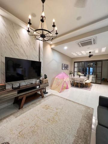 Taman Pulai Indah Double Storey Terrace House For sale 1