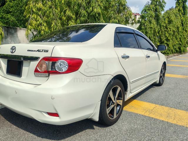 Toyota Altis 1.8(G) FACELIFT Dual VVTI 7SPEED 2010 - 5