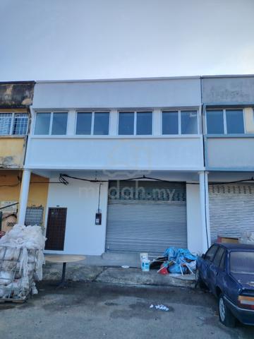 1 1/2 Storey Factory (25' x 80') Bukit Beruntung, Jln Kantan 1