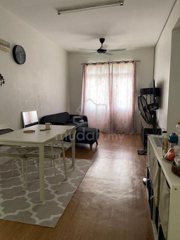 Rumah Pangsa Laman Tasik 1