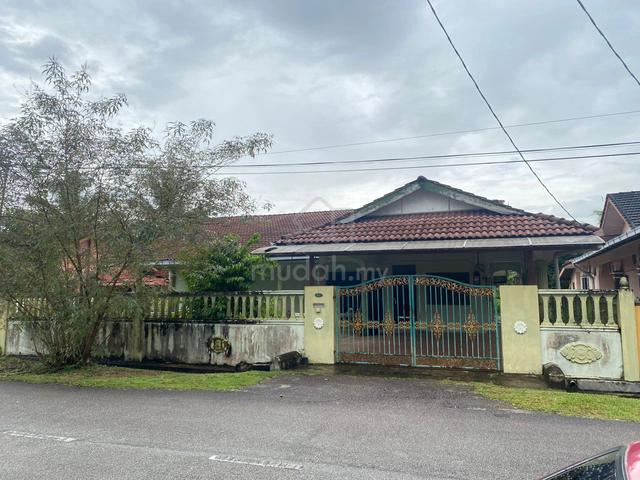 Banglo Setingkat Taman Guru Renovated 1