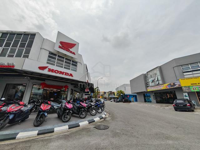 Taman Cempaka Double Storey Shop Lot Corner Near Tampoi Area 1