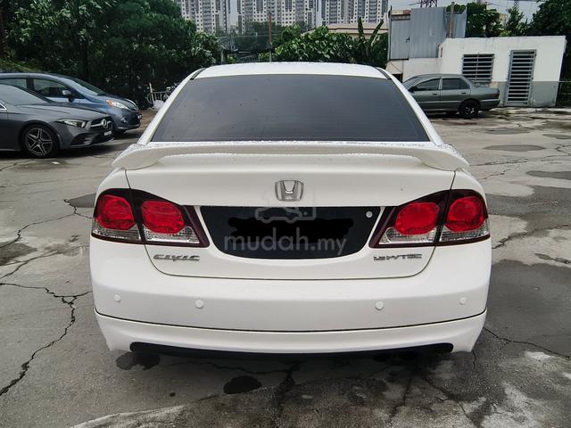 2010 Honda CIVIC 1.8 S-L iVTEC FACELIFT (A) - 4