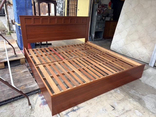 king bed - photo 5 of 6