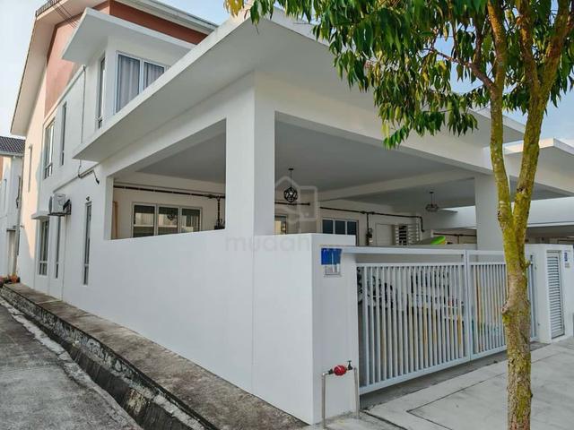 Double Storey End Lot Renovated
Tiara Sendayan 1