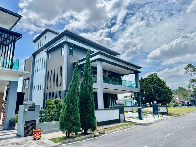 Rawang Kota Emerald Peridot 3.5stry Bungalow with Private Swimming Poo 1