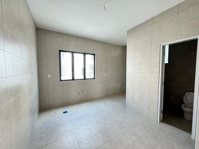 22x75 Brand New Taman Molek Residence, Ayer Molek Melaka 1