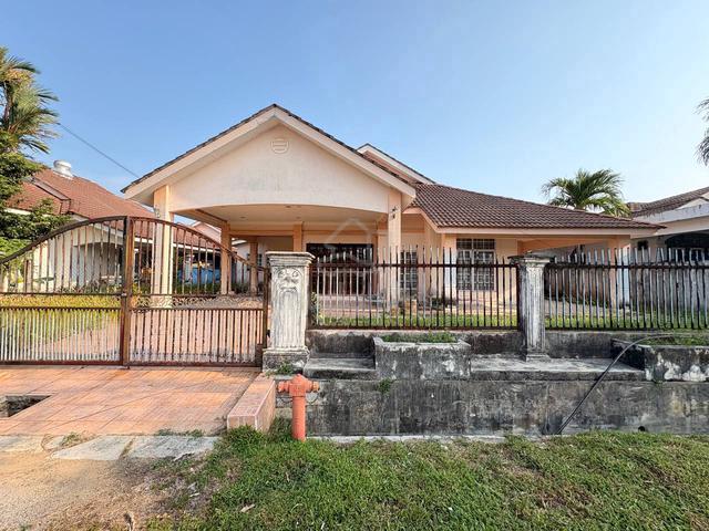 Single Storey Bungalow Sepang Putra 1