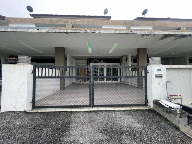 Double Storey Botani Seri Beringin Renovated Depan Padang Cantik 1