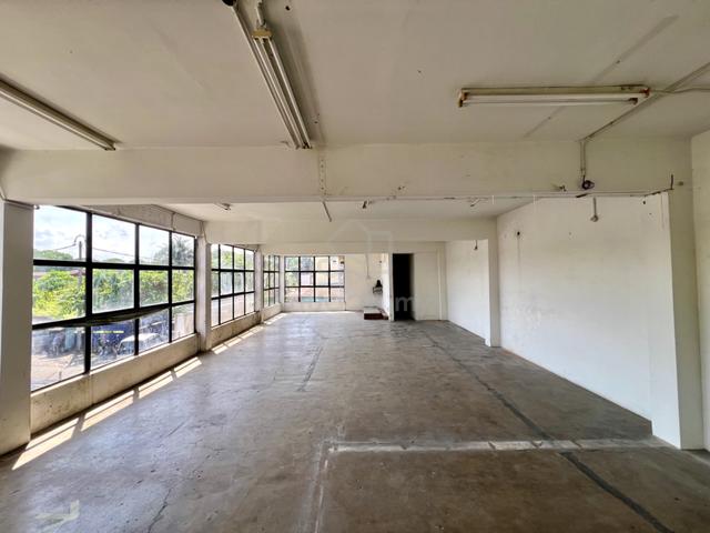 1st Floor Office Lot for Rent | Ample Parking & Great Location 1