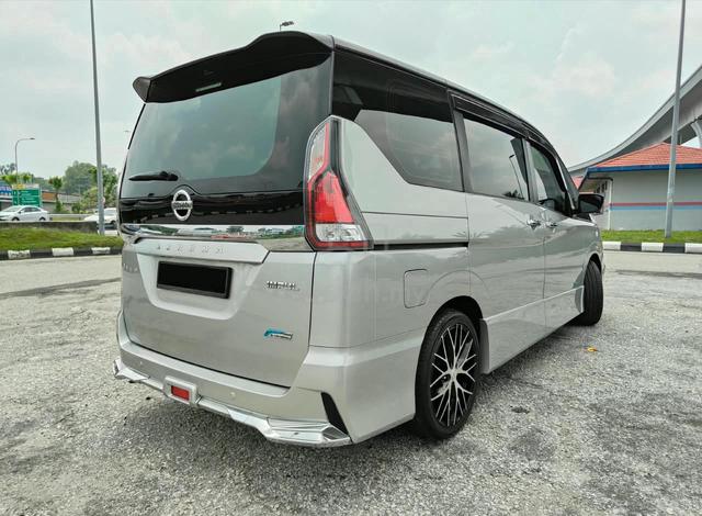 Nissan SERENA 2.0 (A) J IMPUL S-HYBRID HIGHWAYSTAR - 4
