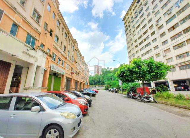 Serdang Perdana Shop Apartment 1
