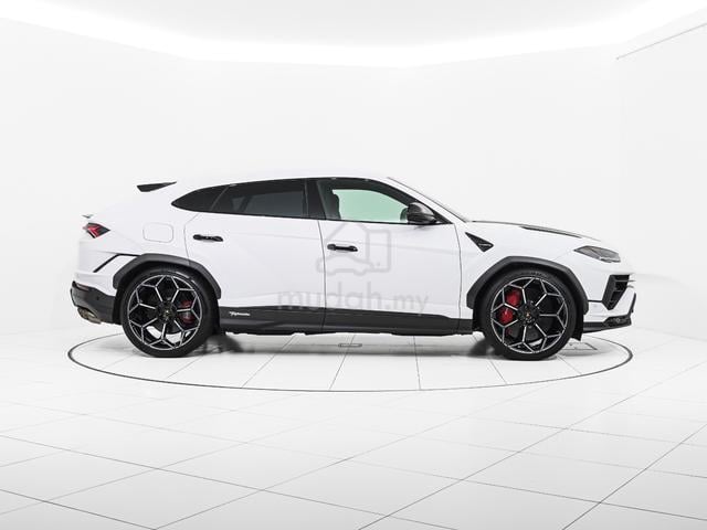 2024 Lamborghini Urus Performante REAR THEATRE - 3