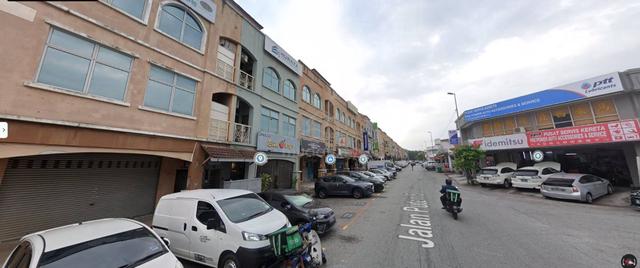 Renovated Furnished 22x75 Bandar Puteri Puchong 3 Storey Shop 1