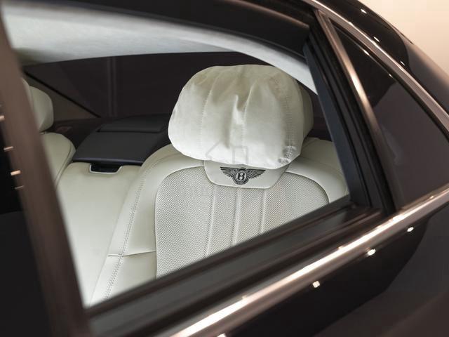 2022 Bentley FLYING SPUR 4.0 AZURE V8 (A) - 4