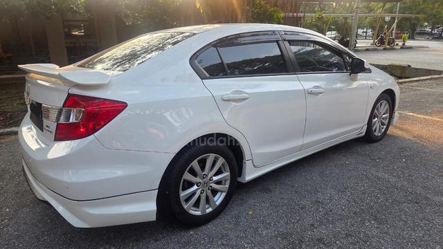 2013 Honda CIVIC 1.8 S (A) - 3