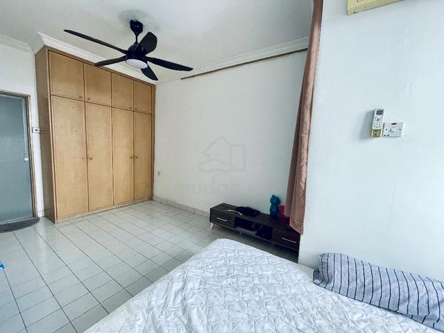 Penthouse Pantai Apartment Fully Furnished - Apartment / Condominium ...