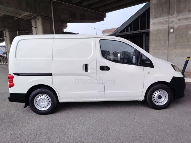 2015 Nissan NV200 1.6 (M) Panel Van - 4