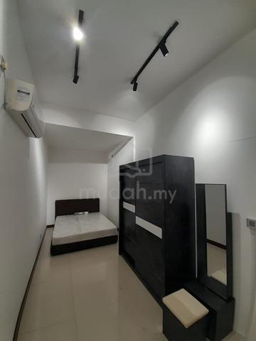 Paragon Suites Medium Room Fully Furnished (Walking Distance To CIQ) 1