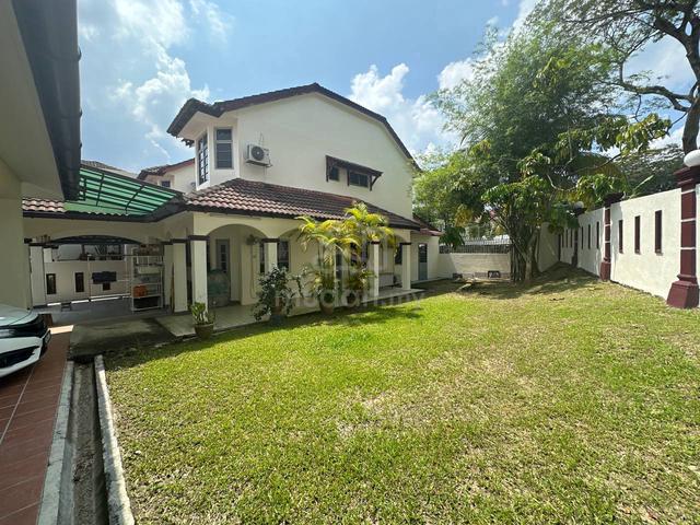 CORNER BESAR teres 2tingkat Seksyen 8 1