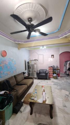 Tan Sri Yaacob, Jb, Double Storey Medium low cost, partial unit 1