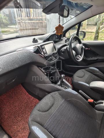 2015 Peugeot 208 1.6 VTI ALLURE (A) - 4