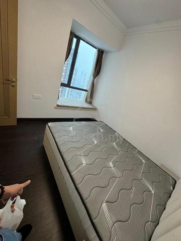 rnf near ciq for room for rent / one month deposit/ ready move in 5