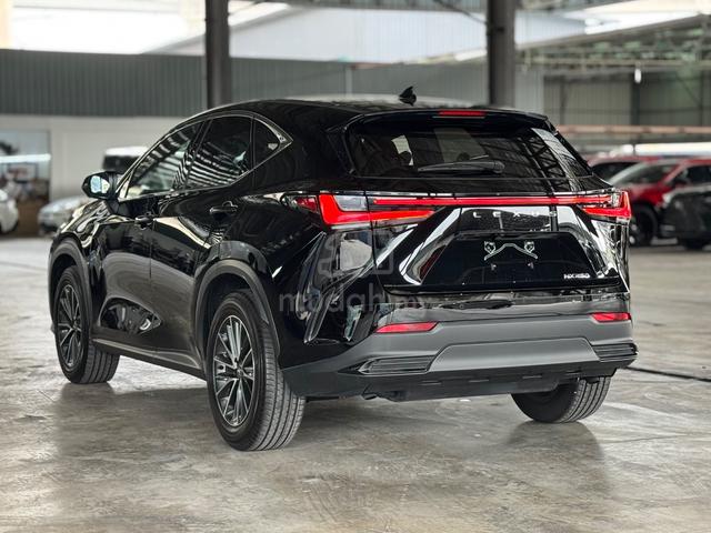 2023 Lexus NX250 Version L 2.5 / Rear Elec Seat - 5