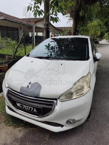 2015 Peugeot 208 1.6 VTI ALLURE (A) - 1