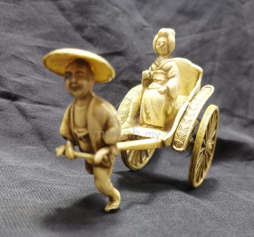 Carousel Image Selected
