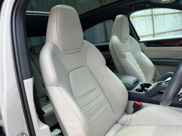 2022 Porsche Cayenne 3.0 Coupe Crayon Vacuum Door - 4