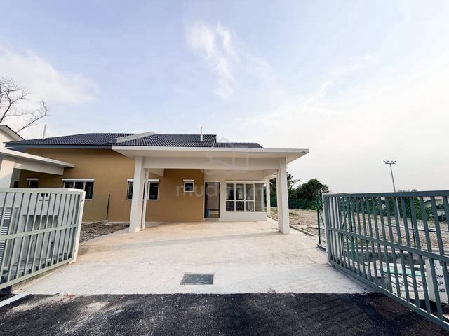 Corner Lot Single Storey Semi-D Taman Desa Saujana, Sungai Merab 1
