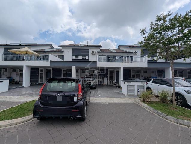 UNIT CANTIK 💯 Townhouse Kita Bayu Cybersouth Dengkil 1