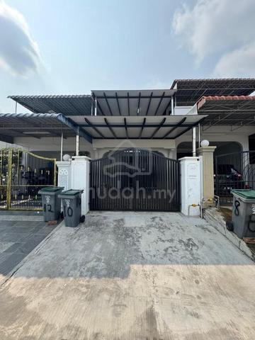 R1700/Skudai/Hang Jebat/Double Low Cost/3Bed/Partial Furnished/MJ 1
