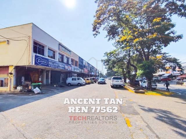 FOR RENT|End Lot Ground Floor Shop Lot Bakar Arang 1