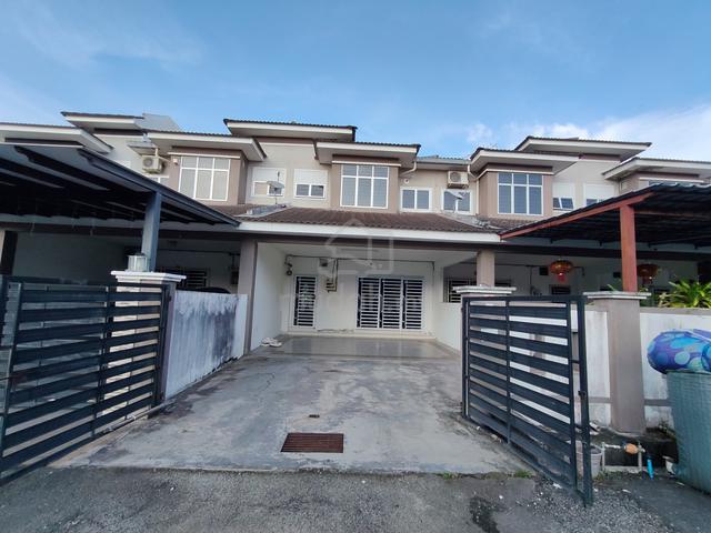 4 Bedroom 4 Bathroom | 2 storey terrace at Taman Sejati Suria Sitiawan 1