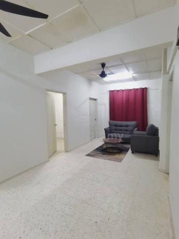 Dahlia Apartment (Putra Perdana) 1