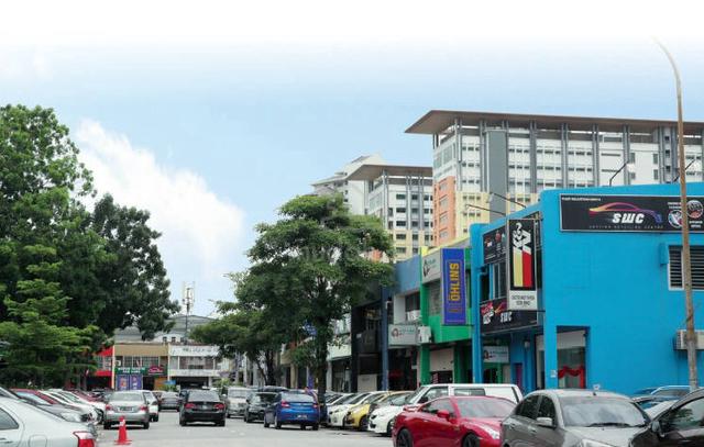 1.5 Storey PJS 11 G Floor Shop opposite Sunway Universtity 1